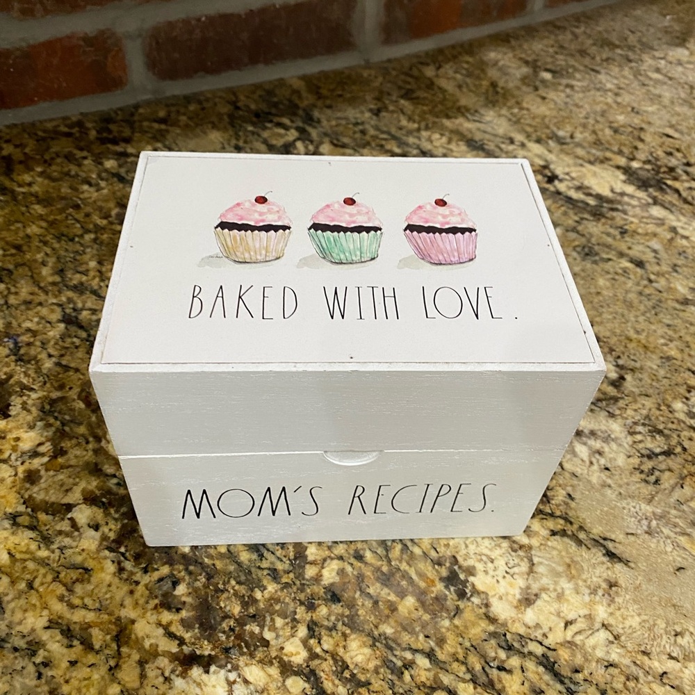 RAE DUNN MOM’S RECIPES “Baked with Love” hinged recipe box - Brand new
